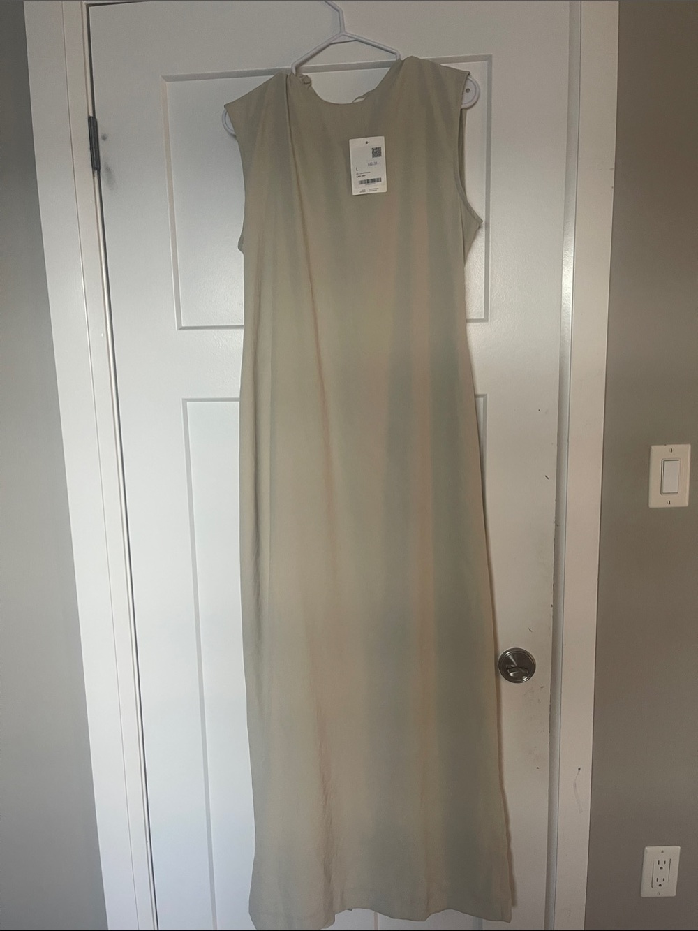 OAK + FORT Sleeveless Cream Maxi Dress